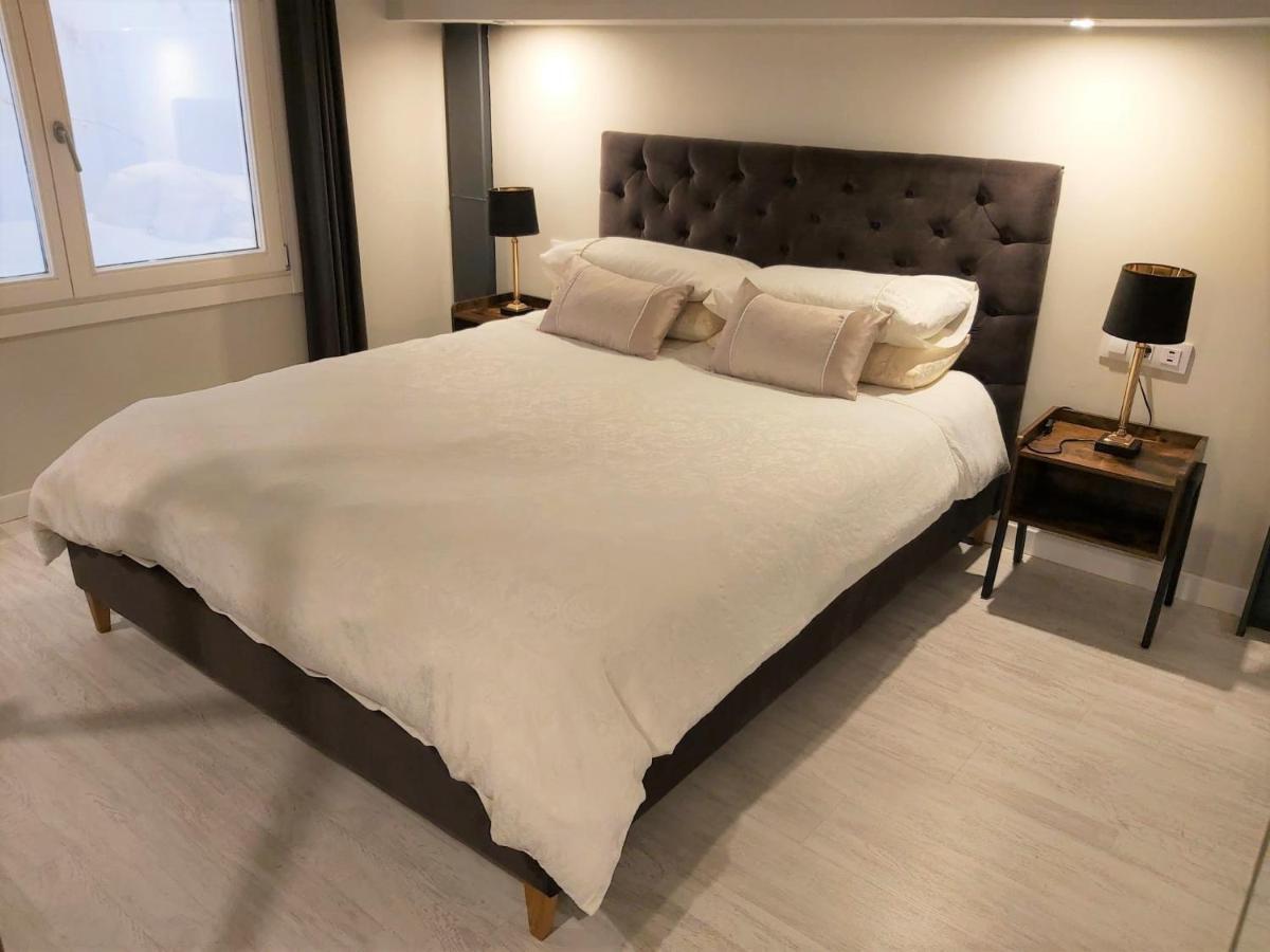 Apartment No 38 *