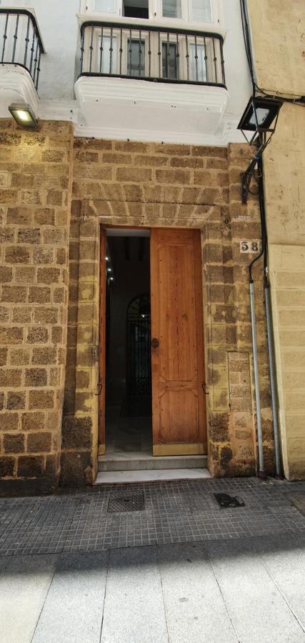 No 38 Apartment *